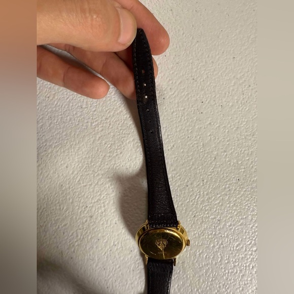 GUCCI 3000 33mm GOLD BLACK DIAL VINTAGE SWISS MADE WATCH QUARTZ F340 - Picture 3 of 12